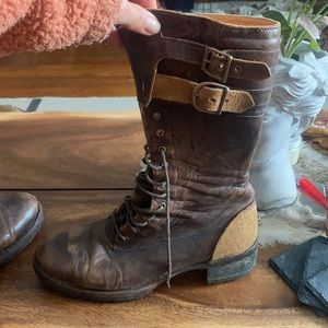 Timberland brown lace up women’s boots